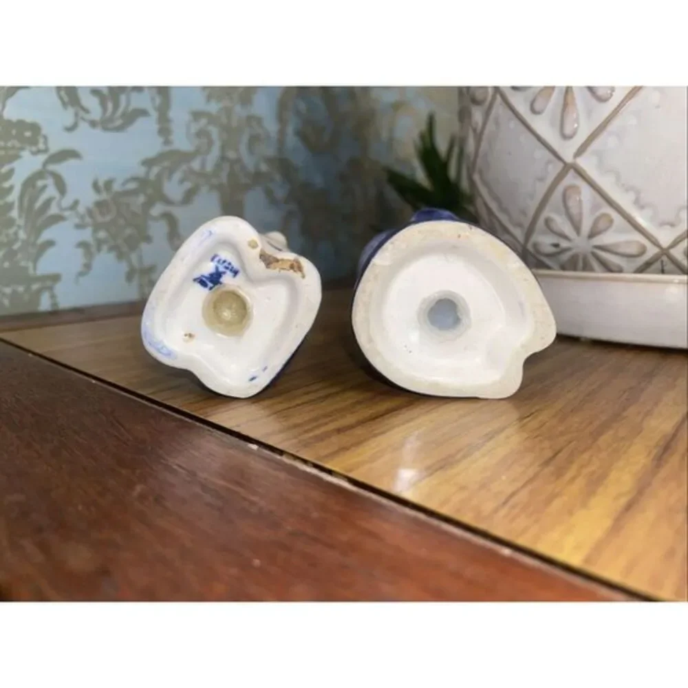 Vintage Delft Blue Boy and Girl Salt and Pepper Shaker Set  Souvenir of‎ Holland